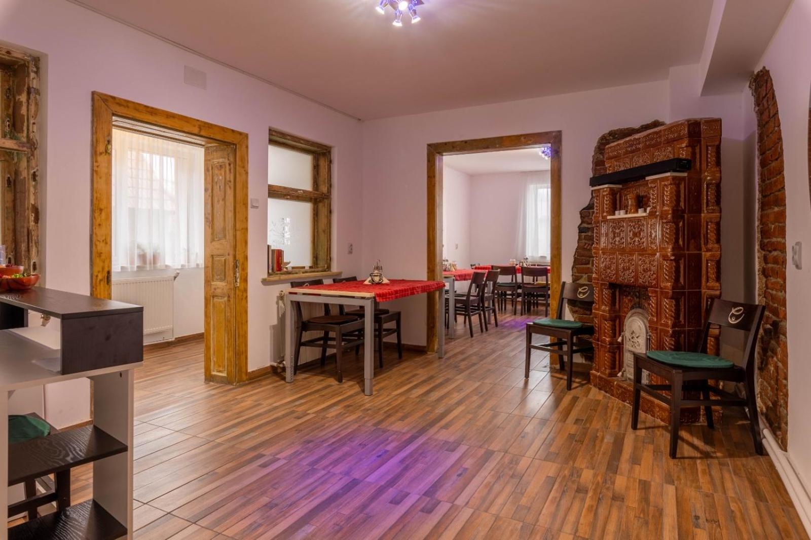 Happy Nest Hotel Luna de Sus  Ngoại thất bức ảnh